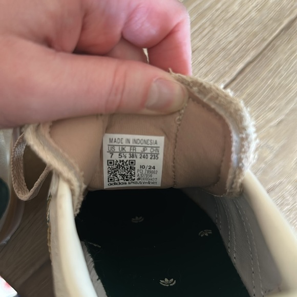 Adidas cream and green platform gazelles - Picture 4 of 4